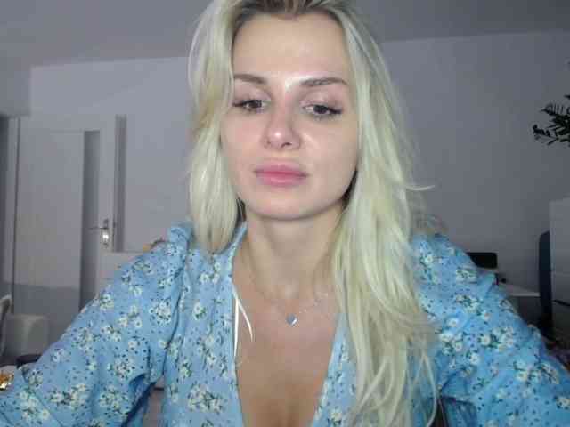 Cornelia22hot webcam