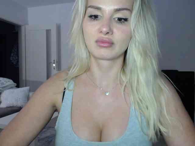 Cornelia22hot webcam