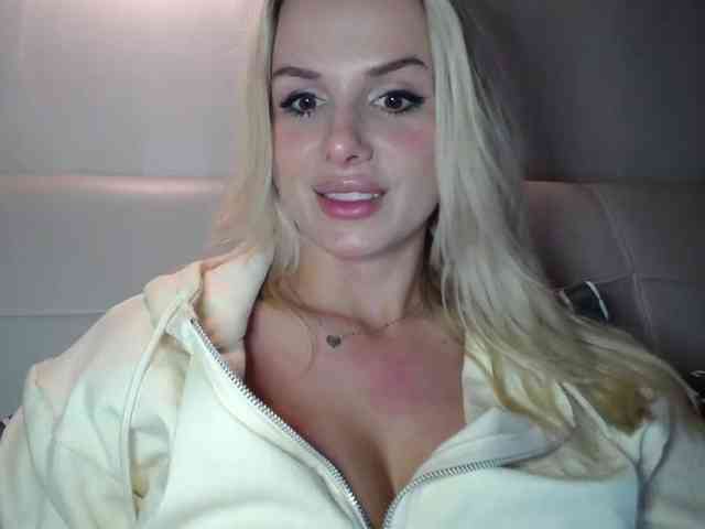 Cornelia22hot webcam