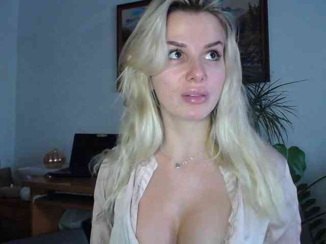 Cornelia22hot webcam
