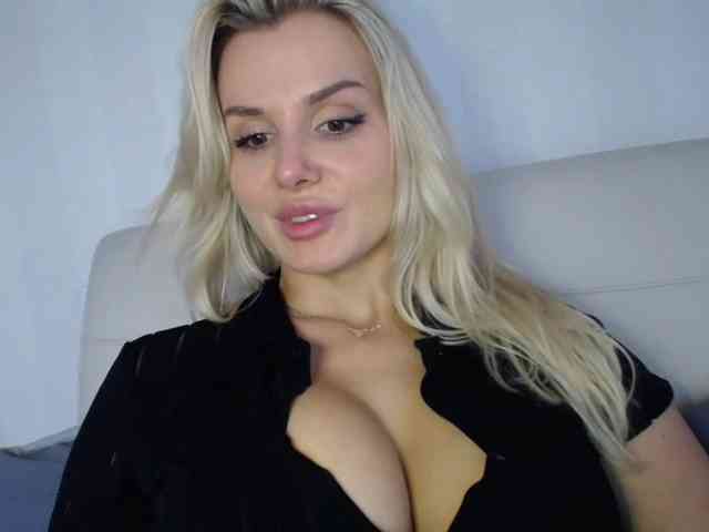 Cornelia22hot webcam