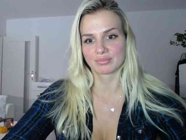 Cornelia22hot webcam