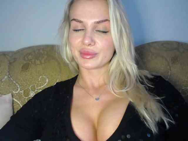 Cornelia22hot webcam