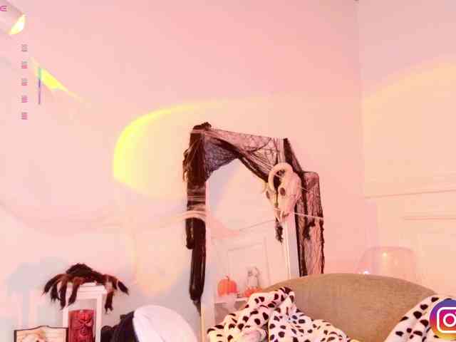 MelyTaylor MelyTaylor