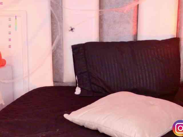 MelyTaylor bongacams
