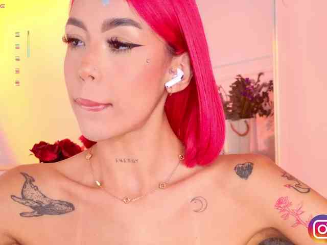 MelyTaylor MelyTaylor