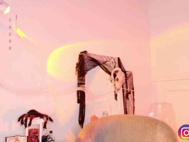 MelyTaylor MelyTaylor