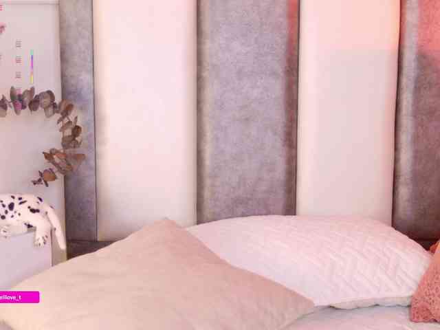 MelyTaylor MelyTaylor