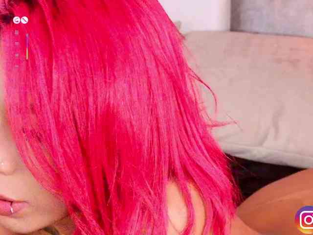 MelyTaylor MelyTaylor
