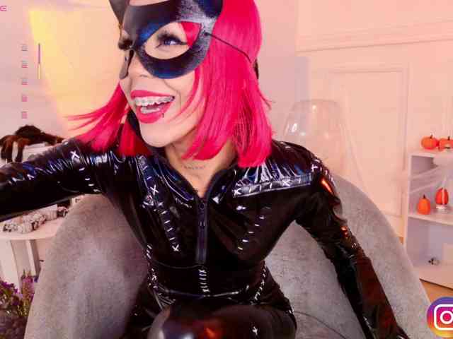 MelyTaylor MelyTaylor