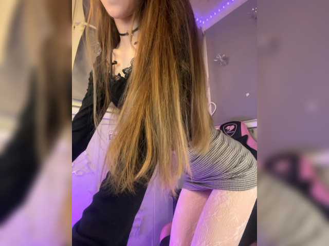 Girlboom's BongaCams show and profile