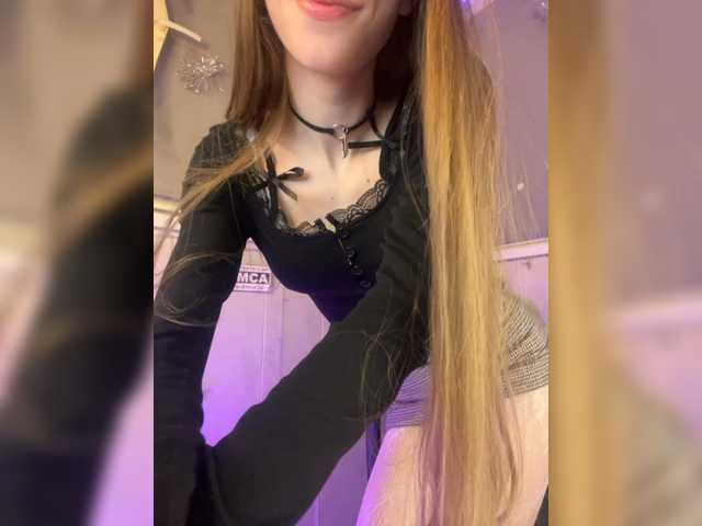 Girlboom's BongaCams show and profile