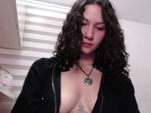 Jane-r's BongaCams show and profile
