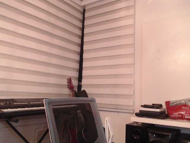 Jane-r's BongaCams show and profile