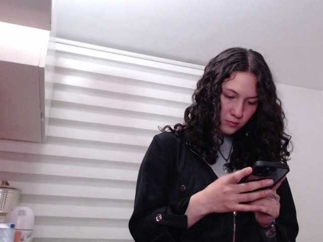 Jane-r's BongaCams show and profile