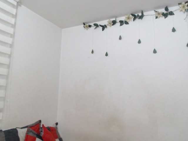 Jane-r's BongaCams show and profile