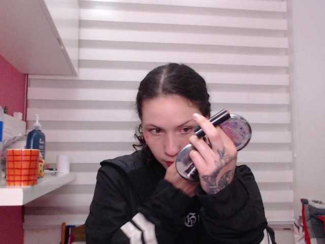 Jane-r's BongaCams show and profile