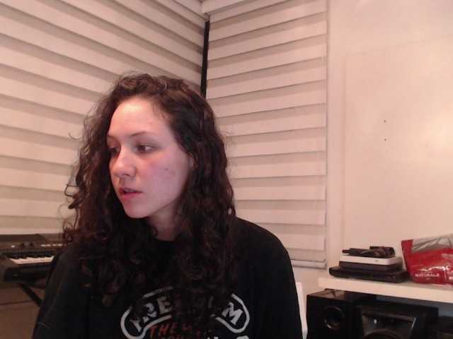 le modèle Jane-r est en webcam porno dans un show sur le site bongacams, il possède les tags suivants: Latino/Hispanic,Brunette,Hairy