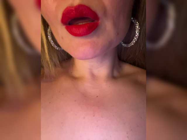 Sex chat gratuit in direct cu YuliyaLasker pe BongaCams