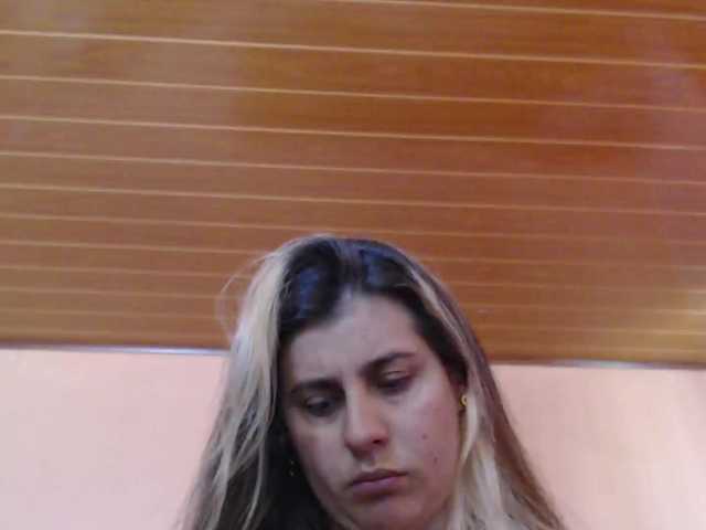 Wtwins's BongaCams show and profile