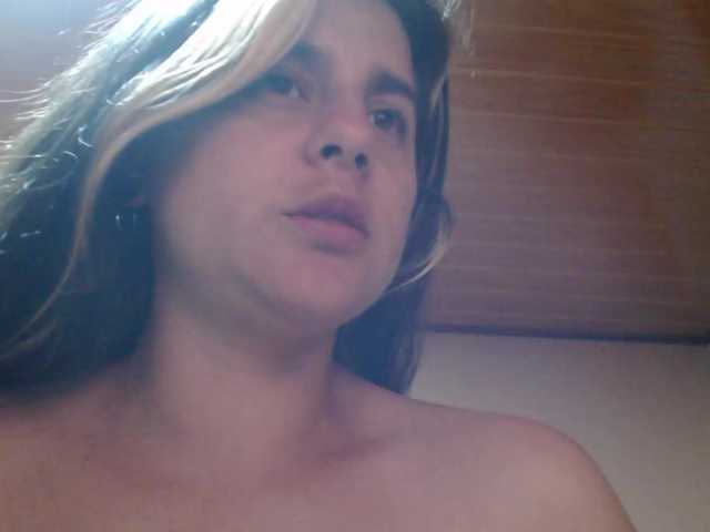 Wtwins's BongaCams show and profile