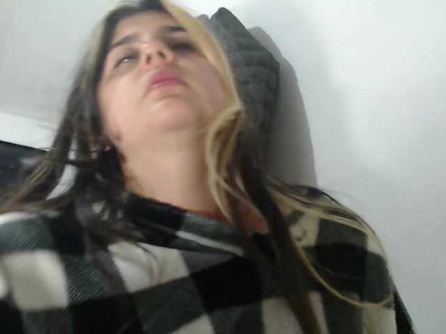 Wtwins's BongaCams show and profile