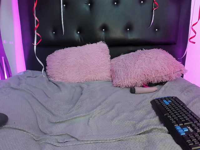 Hanna-K's BongaCams show and profile