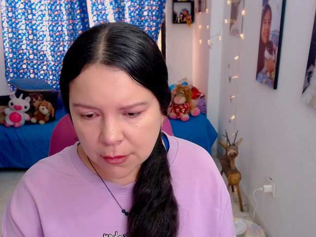 le modèle clarie- est en webcam porno dans un show sur le site bongacams, il possède les tags suivants: Latino/Hispanic,Brunette,Shaved