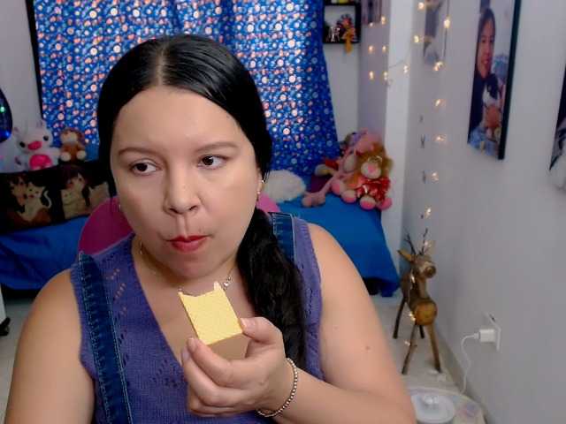 clarie-'s BongaCams show and profile