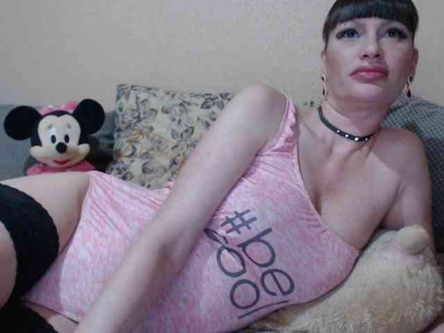 HotDreammm webcam