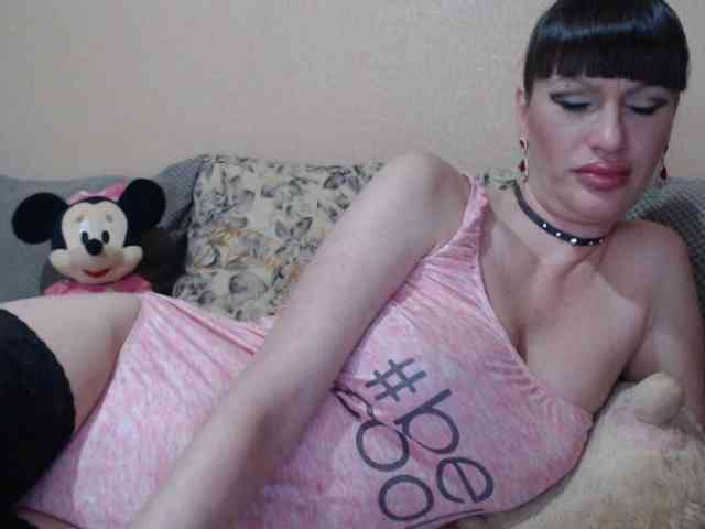 HotDreammm webcam