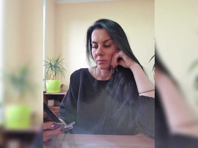 1Glorya1's BongaCams show and profile