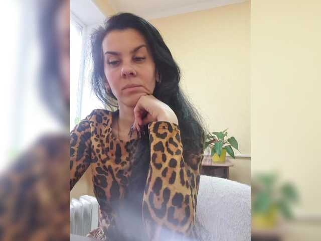 1Glorya1's BongaCams show and profile