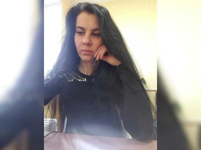 1Glorya1's BongaCams show and profile