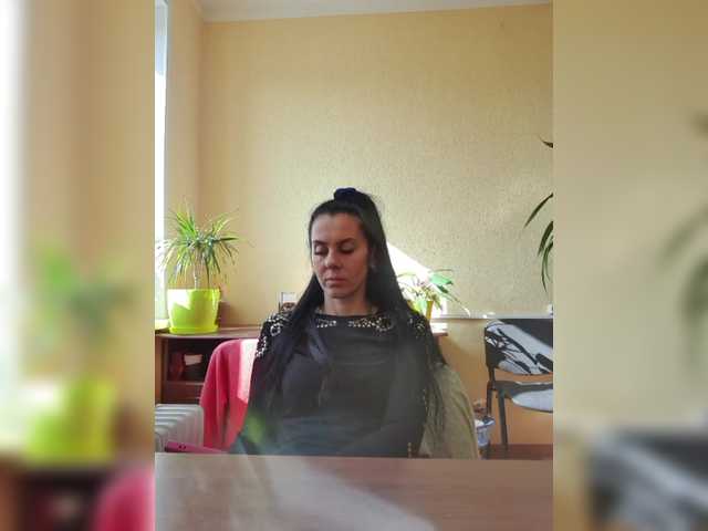 1Glorya1's BongaCams show and profile