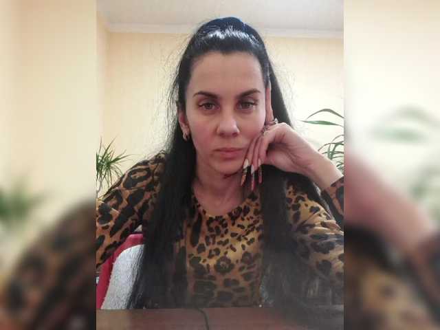 1Glorya1's BongaCams show and profile