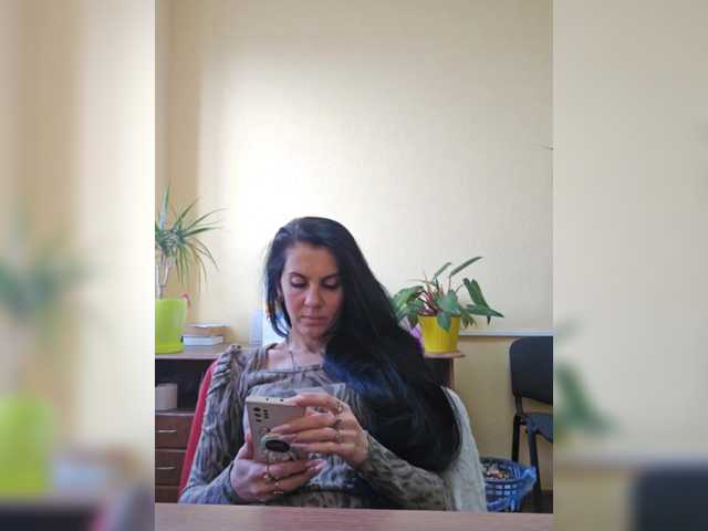 1Glorya1's BongaCams show and profile