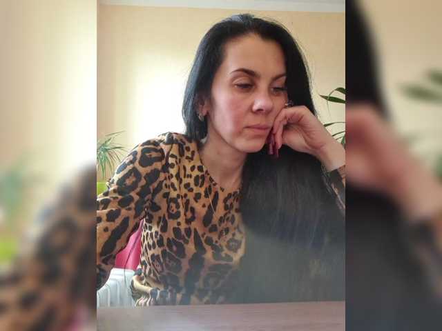 1Glorya1's BongaCams show and profile