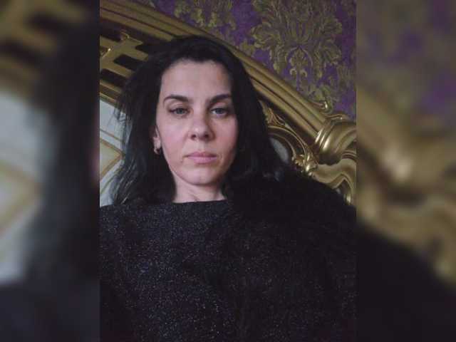 1Glorya1's BongaCams show and profile