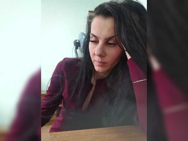 1Glorya1's BongaCams show and profile