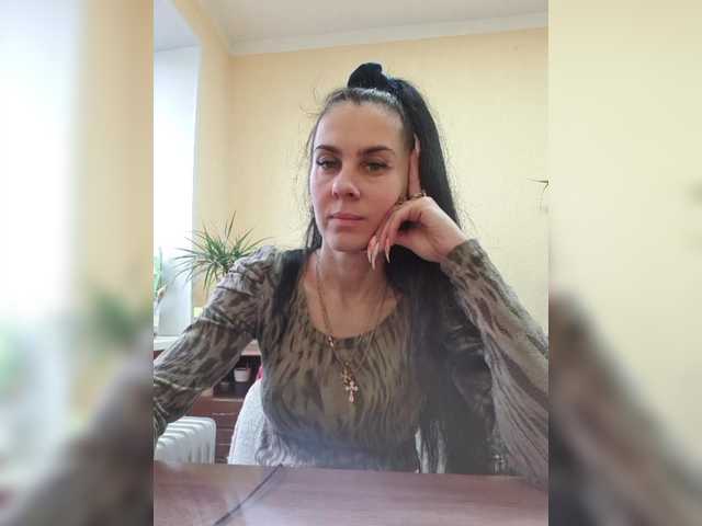 1Glorya1's BongaCams show and profile