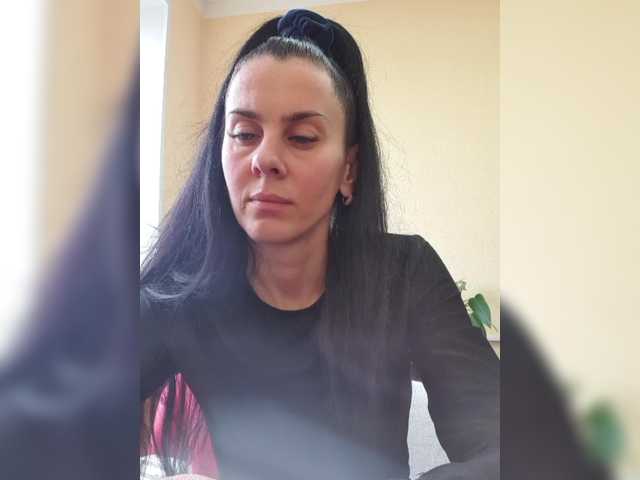 1Glorya1's BongaCams show and profile