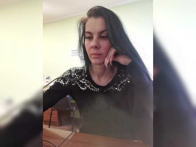 1Glorya1's BongaCams show and profile