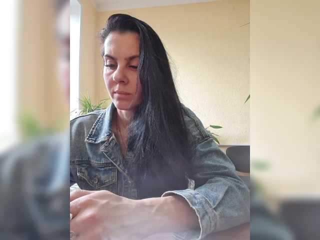 1Glorya1's BongaCams show and profile