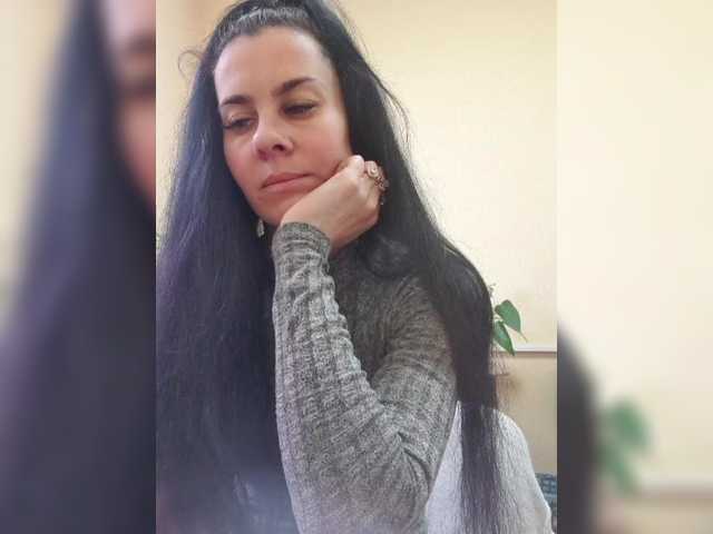 1Glorya1's BongaCams show and profile