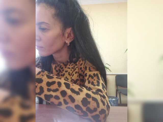 1Glorya1's BongaCams show and profile