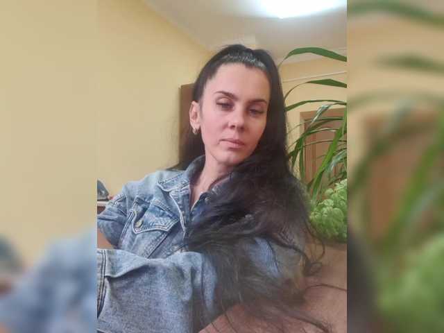 1Glorya1 on BongaCams