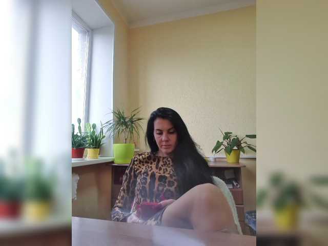 1Glorya1's BongaCams show and profile