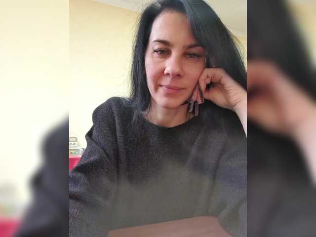 1Glorya1's BongaCams show and profile