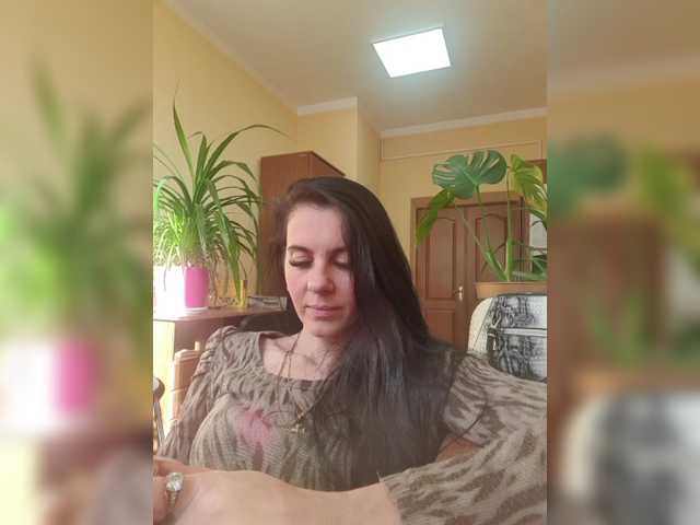 1Glorya1's BongaCams show and profile